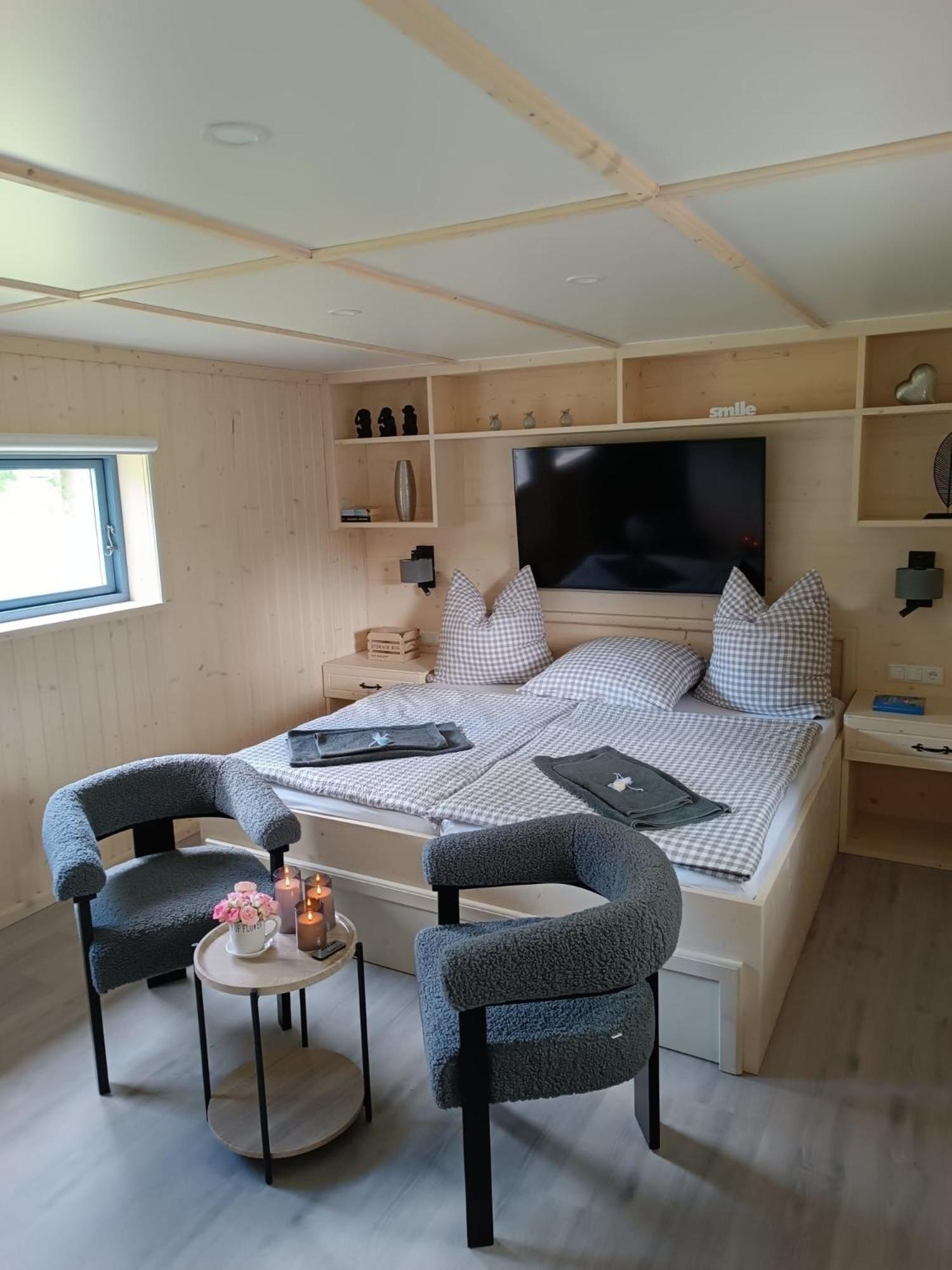 Ziegendorf Tiny House & Alpaka-Erlebnis Im Ruhner Land - Naturidylle Pur מראה חיצוני תמונה
