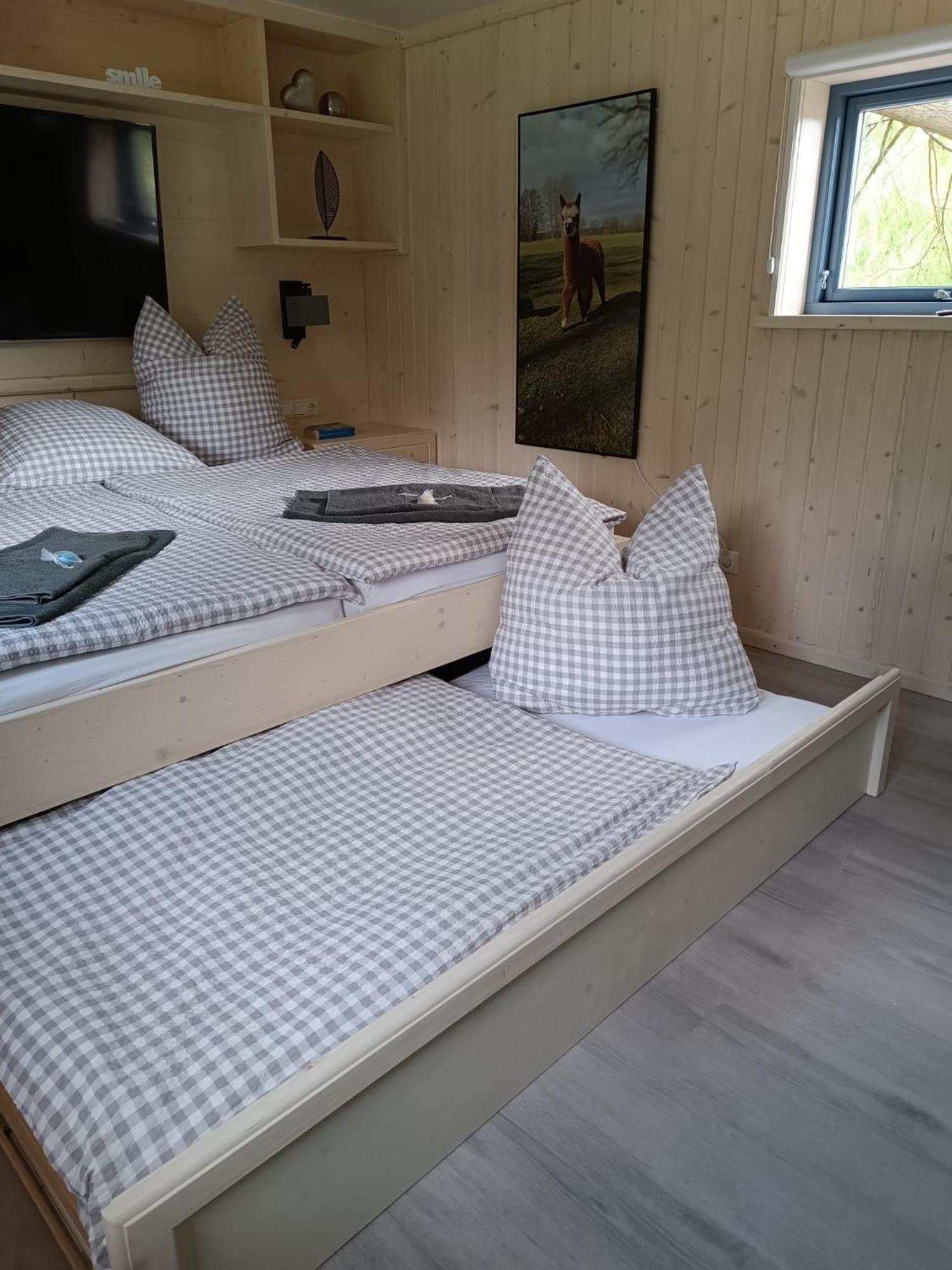 Ziegendorf Tiny House & Alpaka-Erlebnis Im Ruhner Land - Naturidylle Pur מראה חיצוני תמונה
